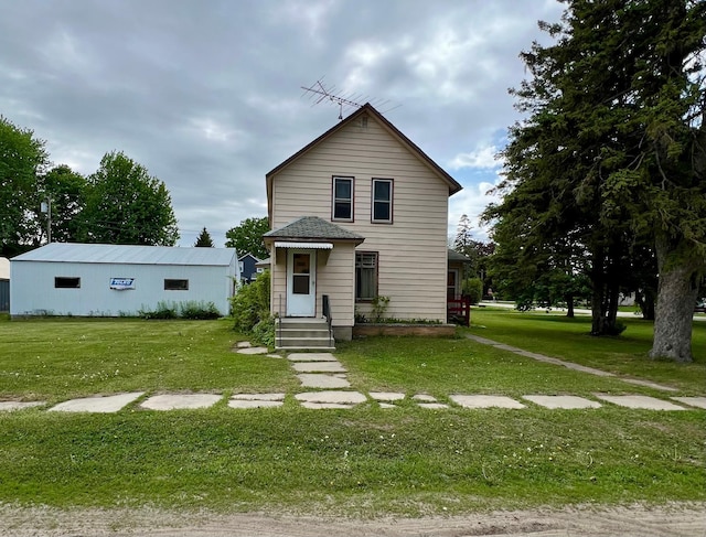 45 Center Ave N, Elgin, MN 55932 - view of front facade with a front yard