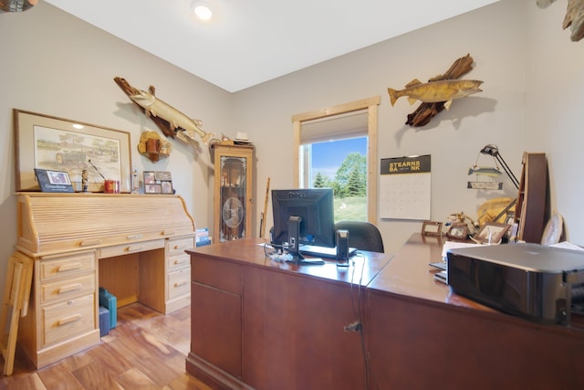 10080 550th St, Rock Creek, MN 55069 - office space with light wood-style floors
