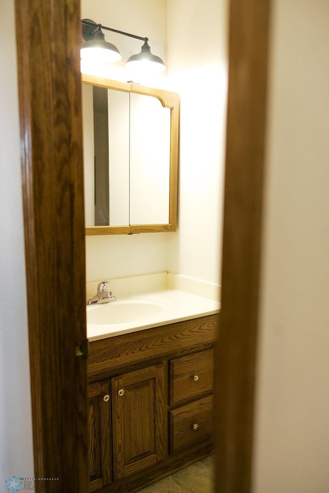 806 E St, Bottineau, ND 58318 - bathroom with vanity