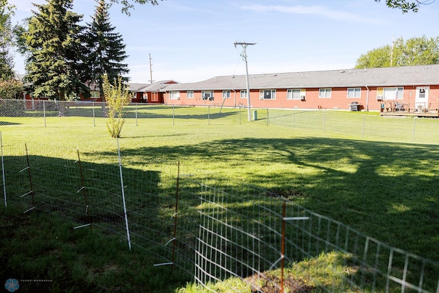 806 E St, Bottineau, ND 58318 - view of yard