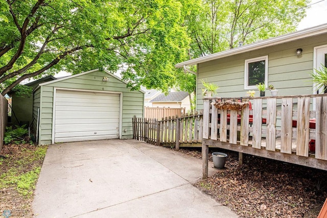 1328 6th St S, Fargo, ND 58103 - detached garage featuring concrete driveway