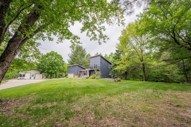 E13680 Stelter Rd, Fall Creek, WI 54742 - view of green lawn featuring an outdoor structure