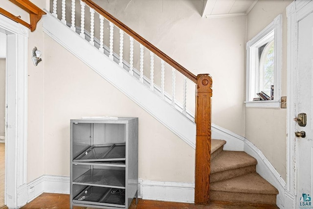 220 12th Ave E, Duluth, MN 55805 - view of stairway