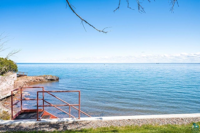 2900 London Rd, Duluth, MN 55804 - water view