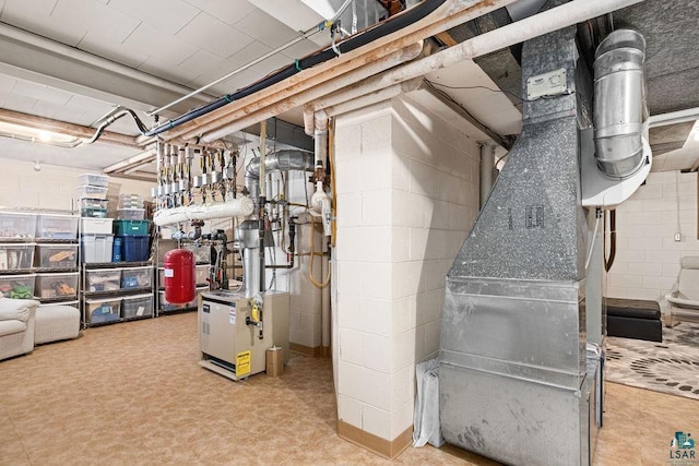 2900 London Rd, Duluth, MN 55804 - utilities featuring a heating unit