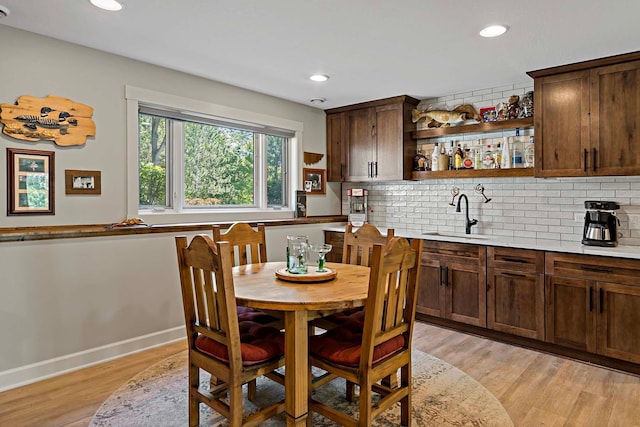 21570 France Blvd, Credit River Twp, MN 55044 - dining space featuring light wood-style floors, recessed lighting, and baseboards