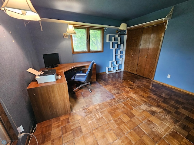 103 4th St S, Fairmount, ND 58030 - office featuring baseboards