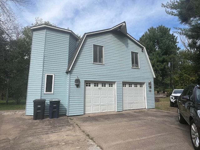25070 Goodview Ave, Wyoming, MN 55092 - view of home's exterior with a gambrel roof