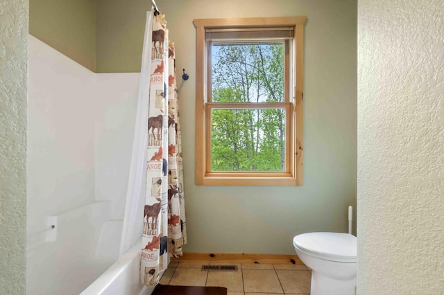 31172 Apache Cir, Breezy Point, MN 56472 - full bath with tile patterned flooring, toilet, baseboards, and shower / tub combo with curtain