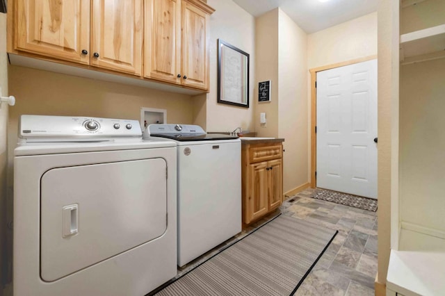 31172 Apache Cir, Breezy Point, MN 56472 - laundry area with independent washer and dryer and cabinet space