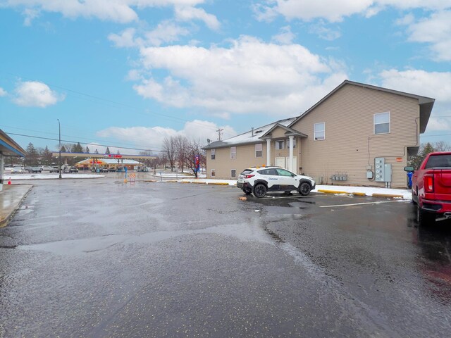 1599 Rice St, Saint Paul, MN 55117 - view of uncovered parking lot