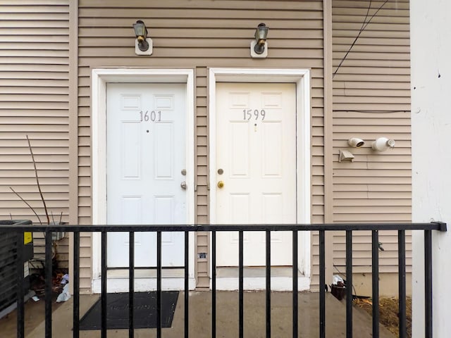 1599 Rice St, Saint Paul, MN 55117 - entrance to property featuring central AC unit