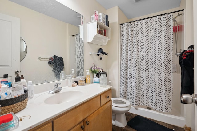 1599 Rice St, Saint Paul, MN 55117 - bathroom featuring toilet, vanity, and a shower with shower curtain