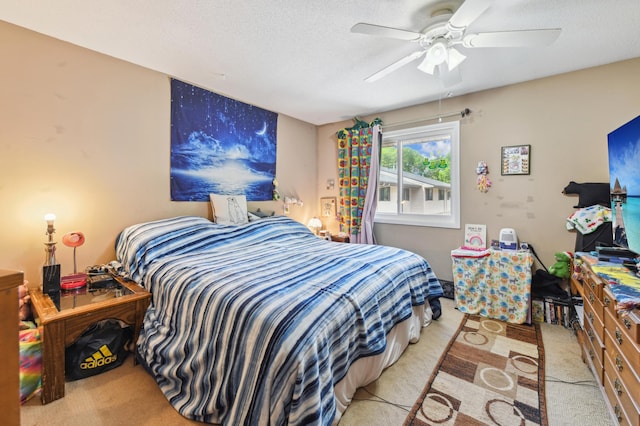 1351 4th St W, Hastings, MN 55033 - carpeted bedroom featuring a textured ceiling and ceiling fan
