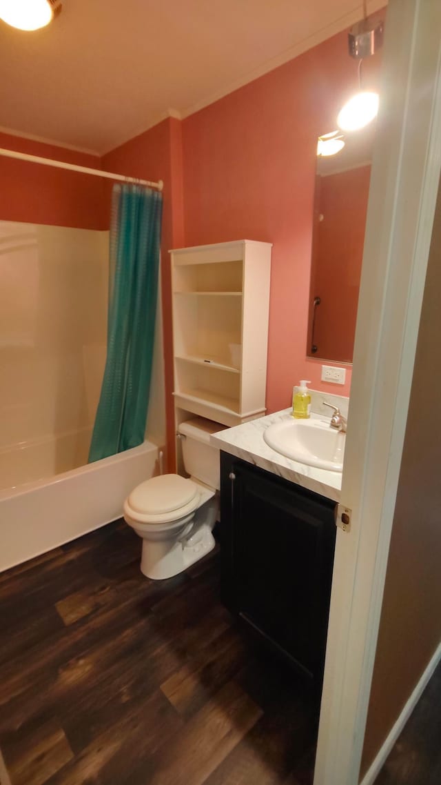 13786 188th Pl, Williams Twp, MN 56350 - bathroom featuring shower / tub combo, vanity, crown molding, toilet, and wood finished floors