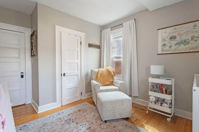 5236 42nd Ave S, Minneapolis, MN 55417 - sitting room featuring wood finished floors and baseboards
