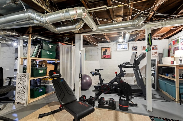 5236 42nd Ave S, Minneapolis, MN 55417 - exercise room featuring concrete block wall