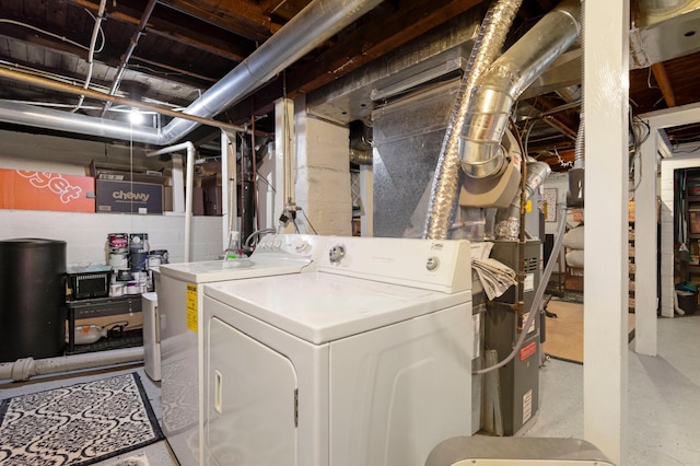 5236 42nd Ave S, Minneapolis, MN 55417 - laundry room with washer and clothes dryer