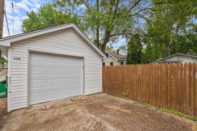 5236 42nd Ave S, Minneapolis, MN 55417 - detached garage with driveway