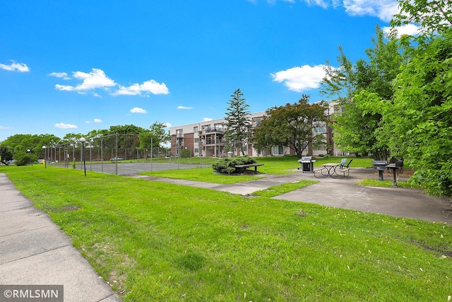 2800 Hillsboro Ave N Unit 108, New Hope, MN 55427 - view of community featuring a tennis court