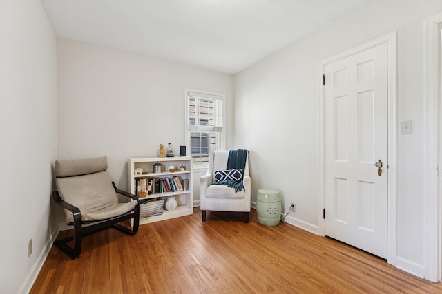 5604 14th Ave S, Minneapolis, MN 55417 - sitting room featuring wood finished floors and baseboards