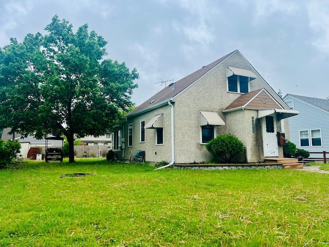 150 Park St W, South Saint Paul, MN 55075 - view of front facade featuring stucco siding