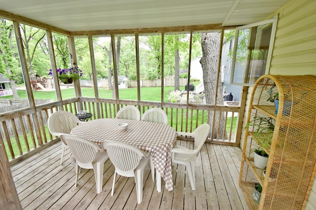 1518 4th Ave N, Sartell, MN 56377 - sunroom featuring outdoor dining space