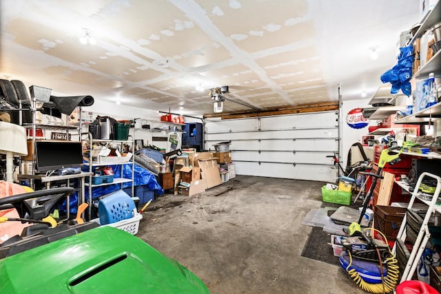 4031 Regent St, Duluth, MN 55804 - view of garage
