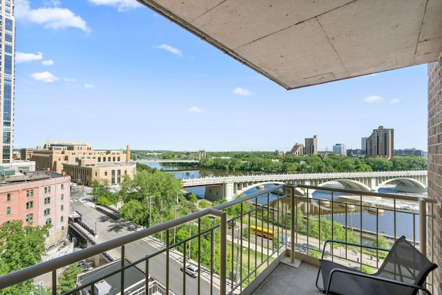 401 1st St Unit 922, Minneapolis, MN 55401 - balcony with a water view and a city view