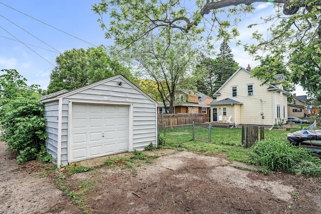 4312 Nokomis Ave, Minneapolis, MN 55406 - detached garage with driveway