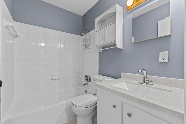 10113 34th St Unit 105, Minnetonka, MN 55305 - bathroom featuring toilet, bathing tub / shower combination, and vanity