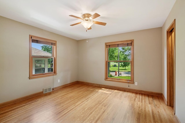 4932 Cedar Ave S, Minneapolis, MN 55417 - unfurnished room featuring light wood finished floors and a ceiling fan
