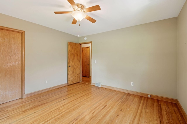4932 Cedar Ave S, Minneapolis, MN 55417 - unfurnished room featuring ceiling fan and light wood-type flooring