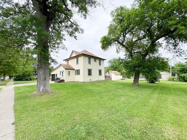 408 Lafayette Ave, Fulda, MN 56131 - view of side of home featuring a yard