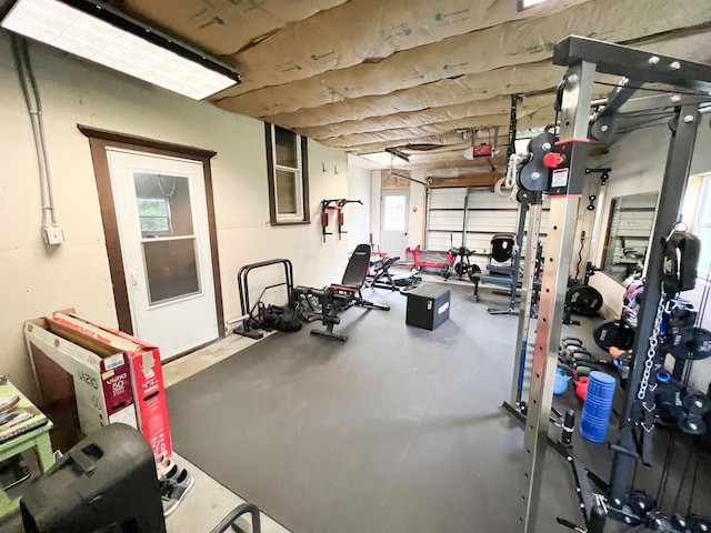 408 Lafayette Ave, Fulda, MN 56131 - workout area with a garage