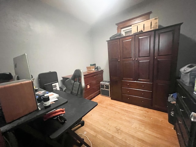 408 Lafayette Ave, Fulda, MN 56131 - home office featuring light wood finished floors