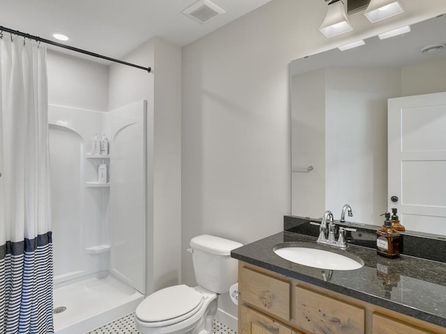 15441 110th Ave N, Dayton, MN 55369 - bathroom featuring toilet, vanity, a shower with curtain, tile patterned flooring, and baseboards