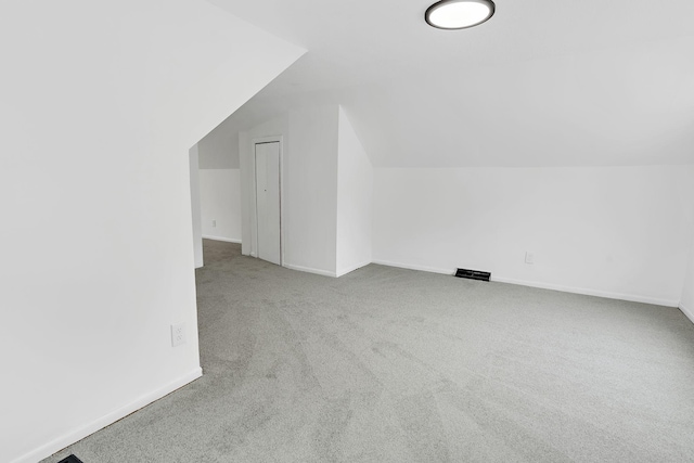 549 Annapolis St E, Saint Paul, MN 55118 - bonus room featuring carpet flooring, lofted ceiling, and baseboards