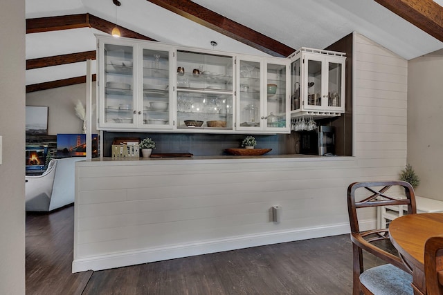 1276 13th Ave N, Saint Cloud, MN 56303 - bar area featuring dark wood-style flooring and pendant lighting