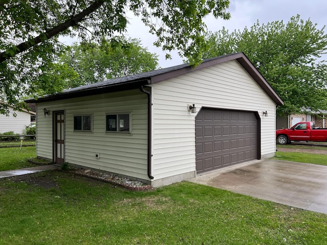 813 11th St N, Benson, MN 56215 - view of detached garage