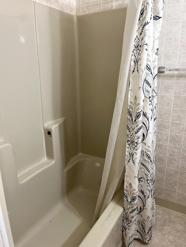 310 8th St, Windom, MN 56101 - bathroom with shower / tub combo