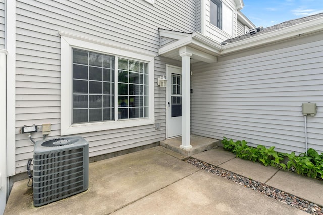 11427 Elmwood Ave N, Champlin, MN 55316 - entrance to property with a patio area