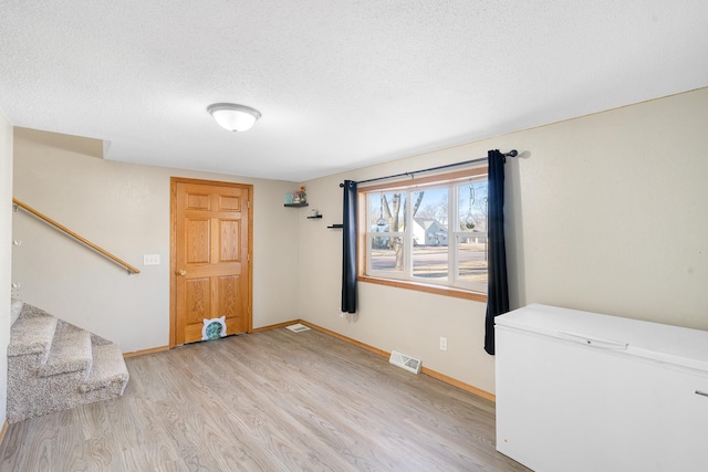 555 4th Ave SE, Wells, MN 56097 - photo 8