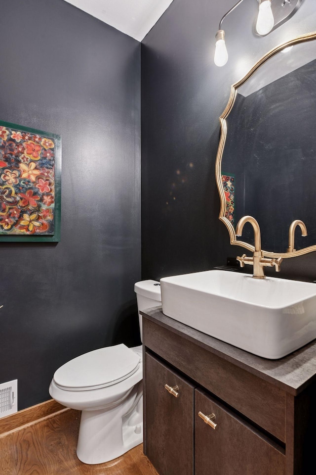 2392 Molnau Ct, Chaska, MN 55318 - bathroom featuring vanity and toilet
