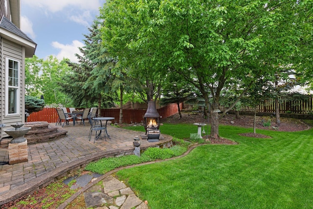 2392 Molnau Ct, Chaska, MN 55318 - view of yard with a patio area