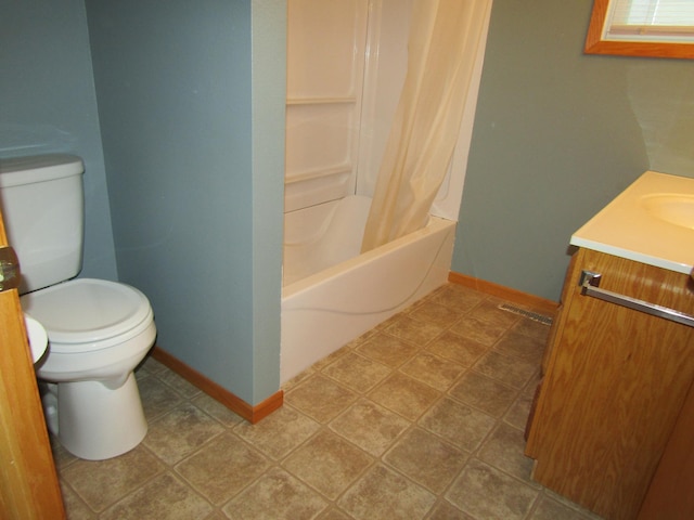421 8th Ave, Madison, MN 56256 - full bath featuring toilet, vanity, baseboards, and shower / bath combo