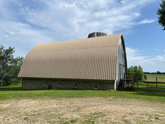 355 20th St SW, Benson, MN 56215 - view of side of property with an outdoor structure and a barn