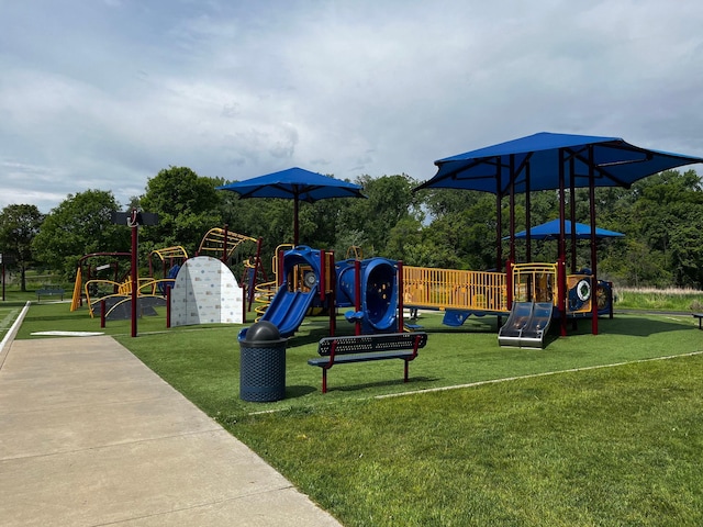 1305 Unity Ave N, Golden Valley, MN 55422 - communal playground with a yard