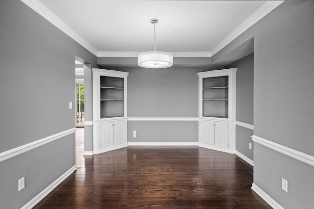 6331 Saint Croix Trl N, Stillwater, MN 55082 - unfurnished room featuring wood finished floors, crown molding, and baseboards