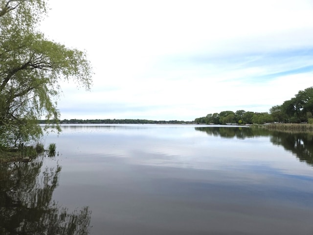 9492 Shore Trl N, Forest Lake, MN 55025